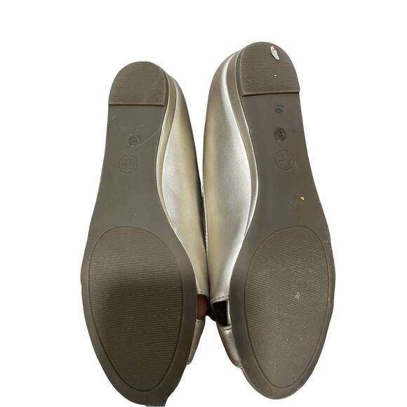 NWOT East 5th Peep Toe Slip On Gold Flats Minimalist Preppy Formal Glam Regency - Picture 4 of 6